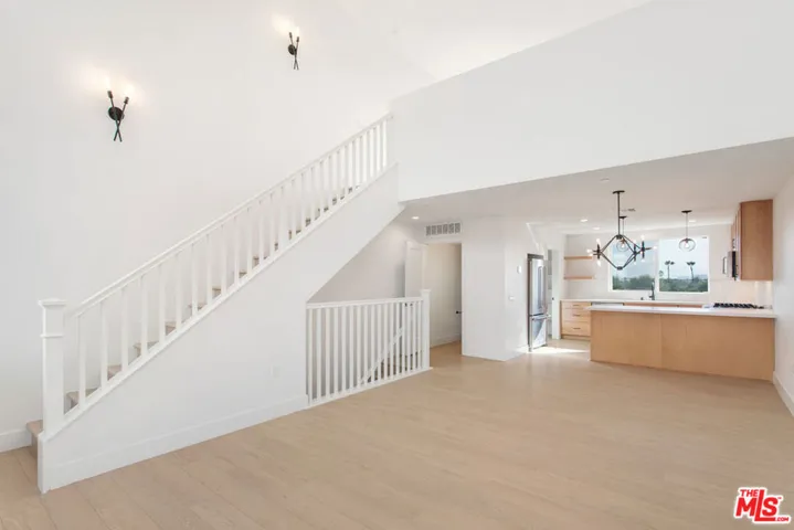 11218 W Lyon Lane 12, North Hollywood, California 91606