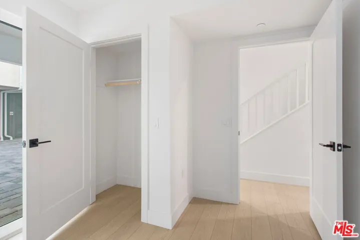 11218 W Lyon Lane 12, North Hollywood, California 91606