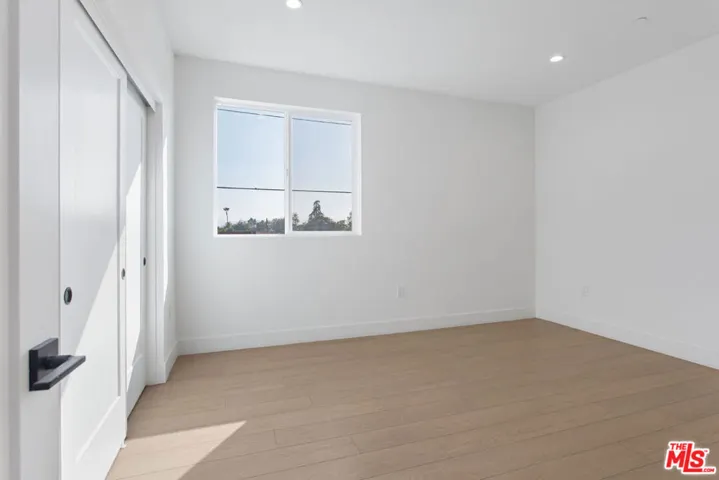 11218 W Lyon Lane 12, North Hollywood, California 91606