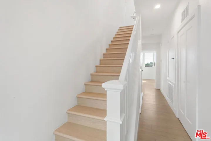 11218 W Lyon Lane 12, North Hollywood, California 91606