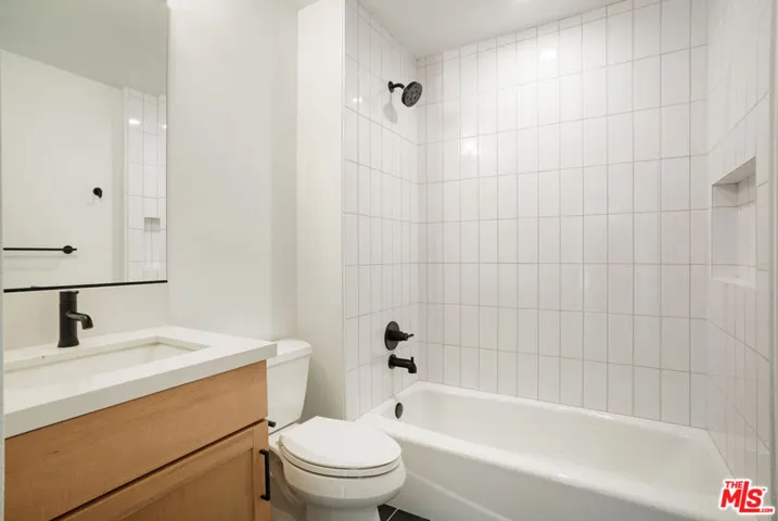 11218 W Lyon Lane 12, North Hollywood, California 91606