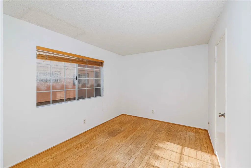 Bonus room/den