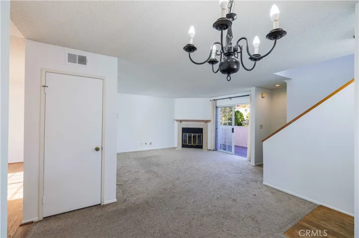 Dining room/living room