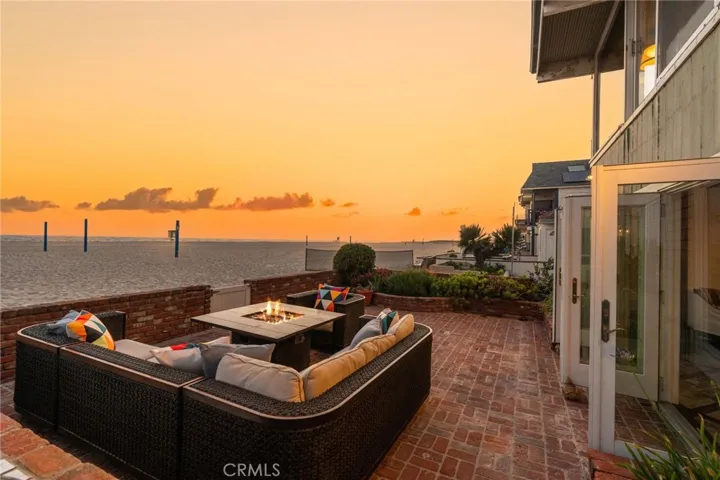 6910 W Oceanfront, Newport Beach, California 92663