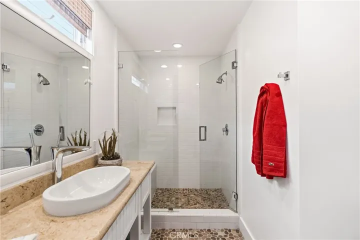6910 W Oceanfront, Newport Beach, California 92663