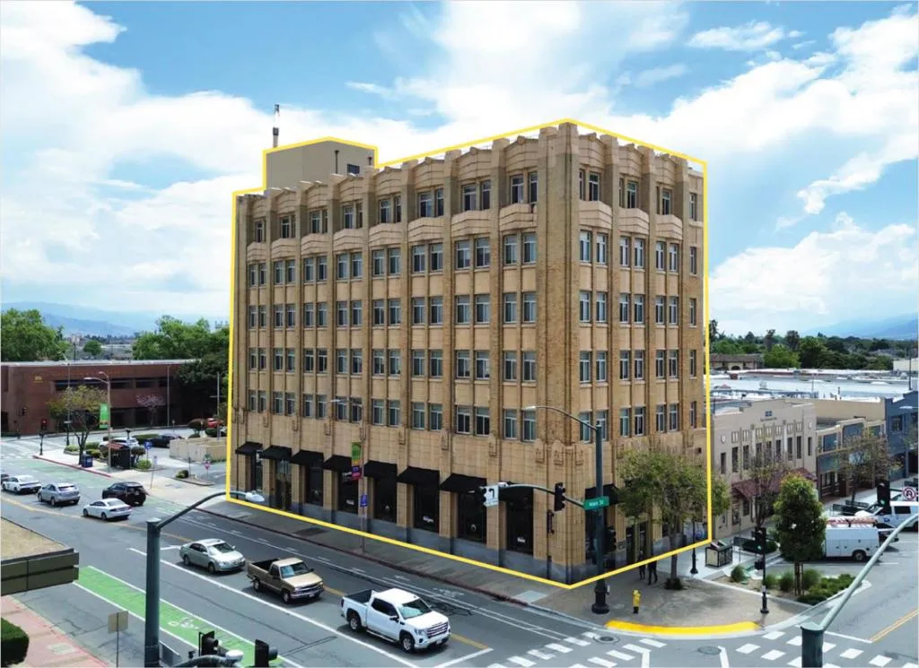 301 Main St
