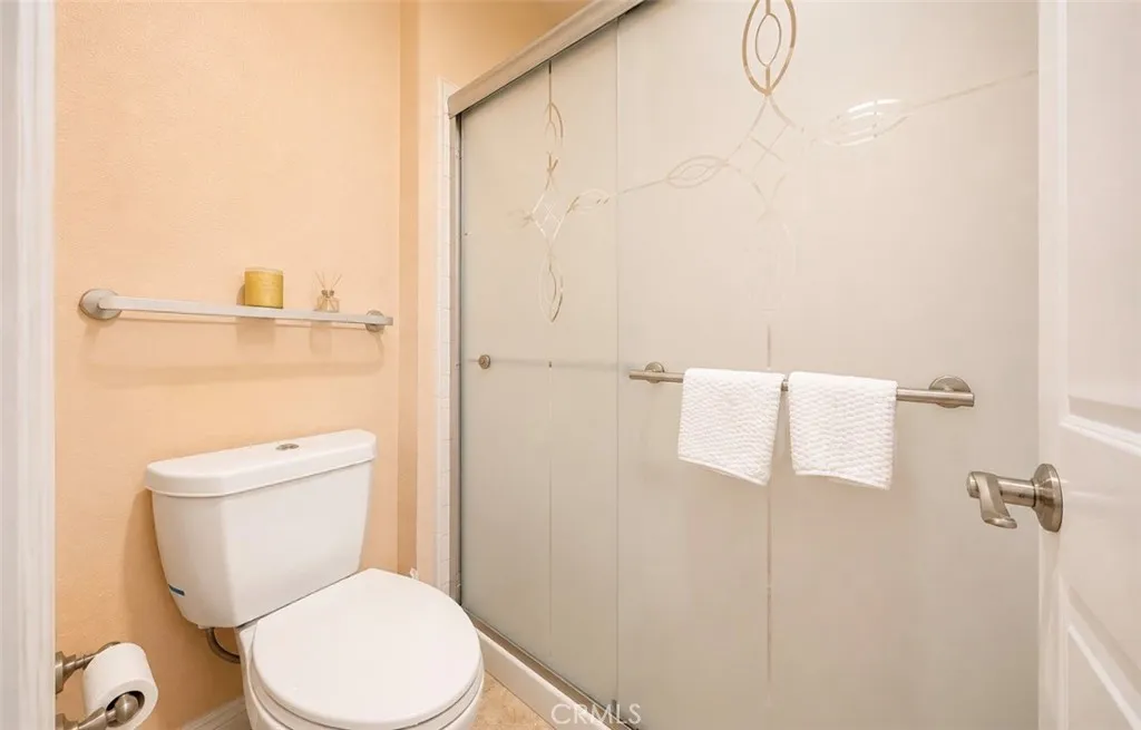 1st Floor Bathroom