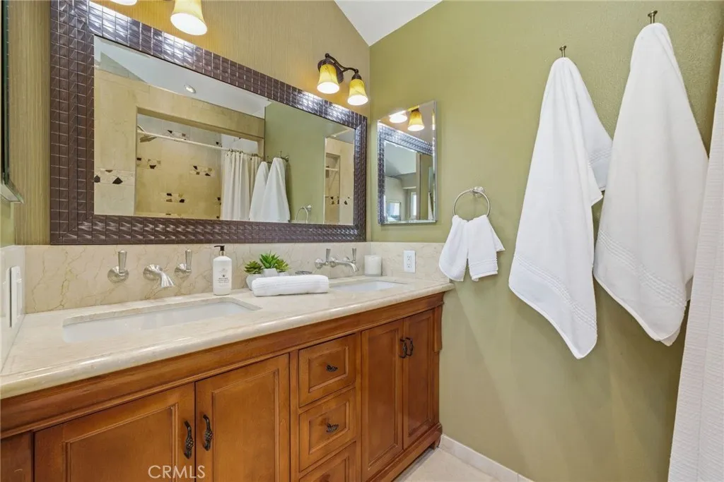 Primary Suite Dual Vanity