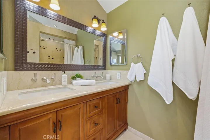 Primary Suite Dual Vanity