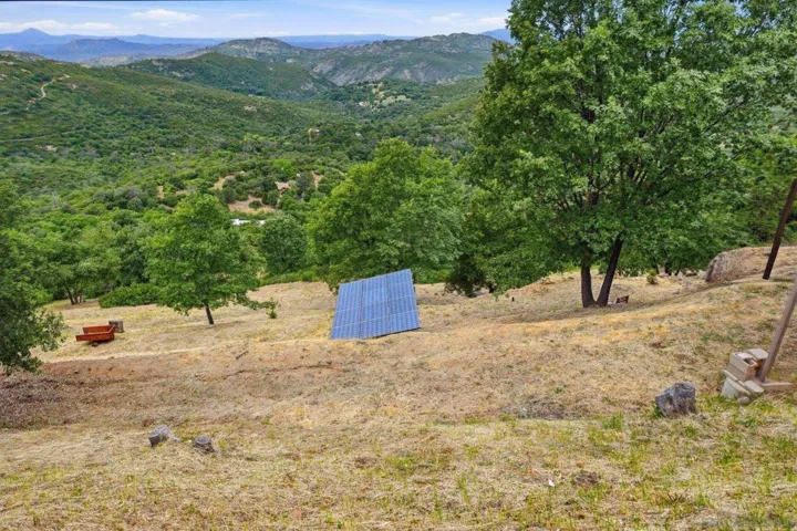 Completely off-grid solar system