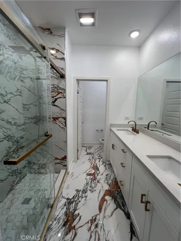 Master Bathroom on Level 3