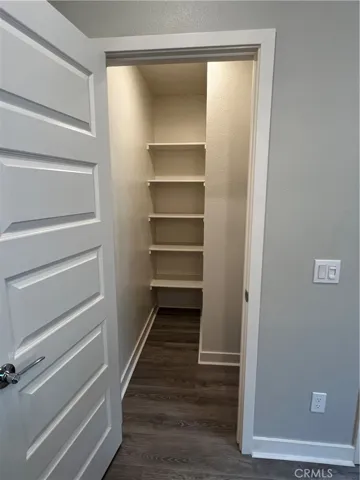Level 2 Walk In Panty