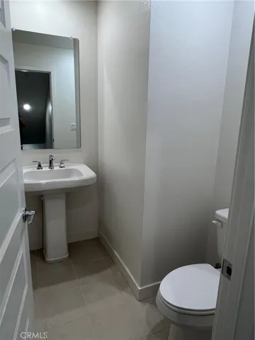 Level 2 Powder Room