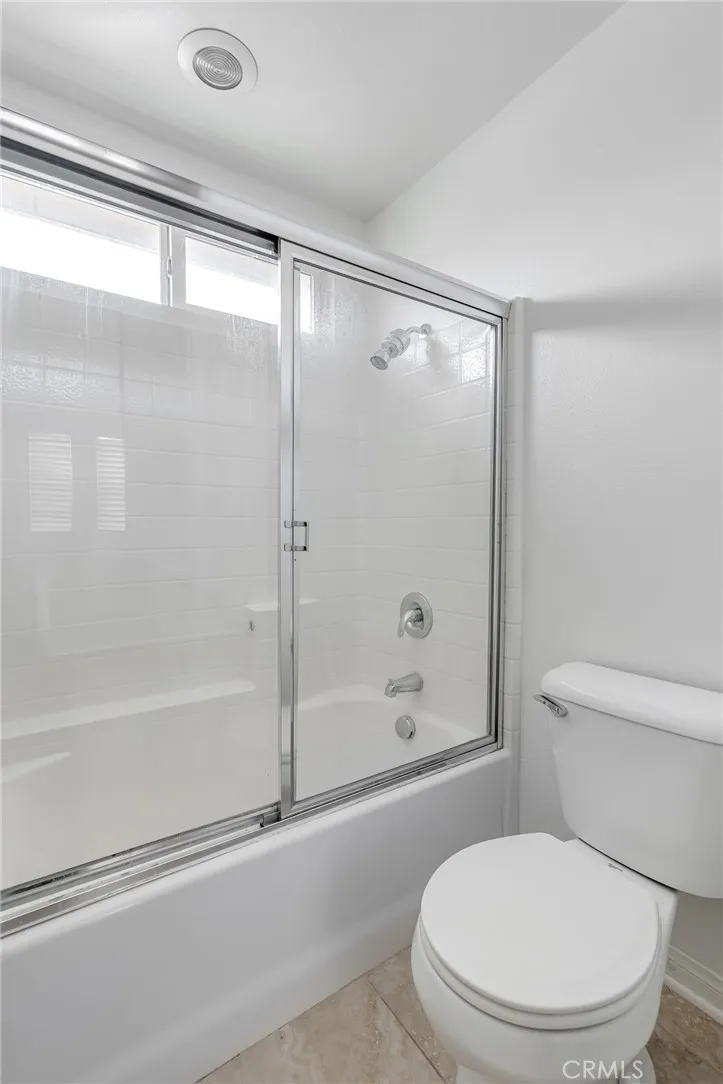 toilet in hall bath upstair