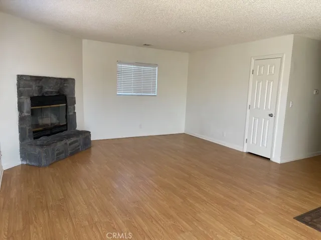 13757 Greenwood Place 2, Victorville, California 92395