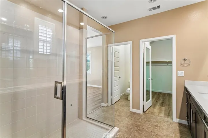 Extra Large Shower