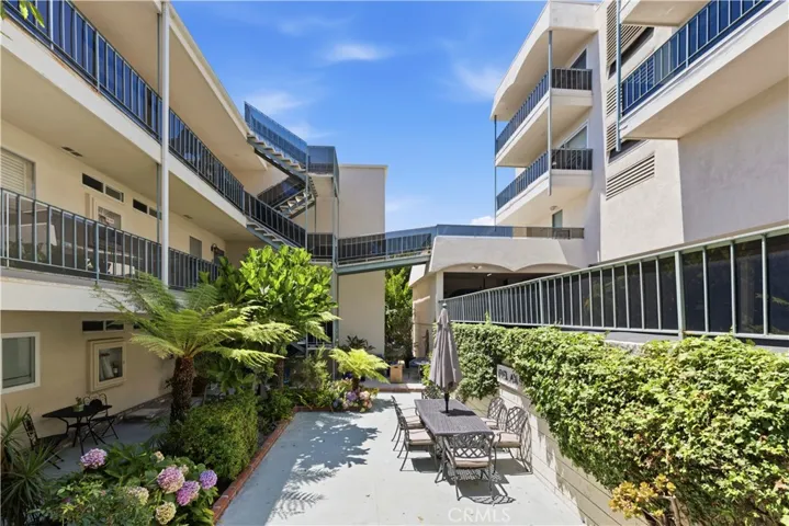 240 Moss Street 8, Laguna Beach, California 92651