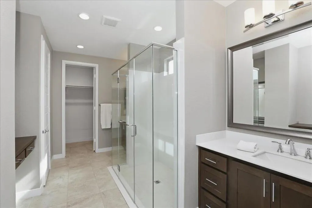 31-Bathroom