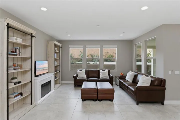 09-Living Room