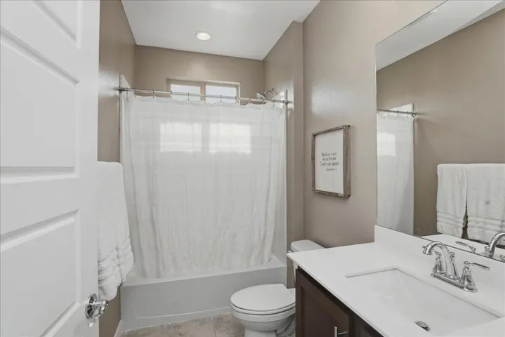 24-Bathroom