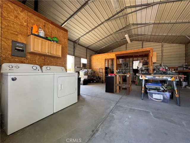 1040 Jackalope Avenue, Joshua Tree, California 92252