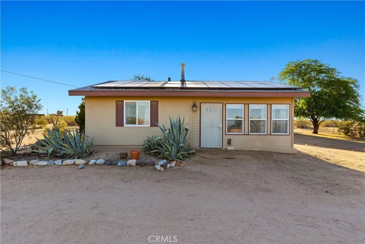1040 Jackalope Avenue, Joshua Tree, California 92252