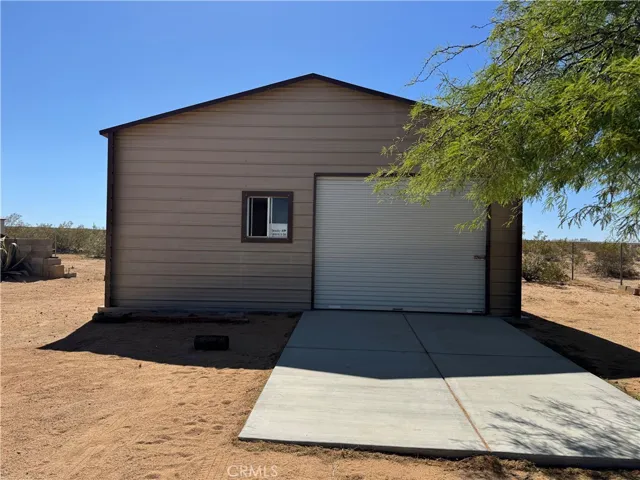 1040 Jackalope Avenue, Joshua Tree, California 92252