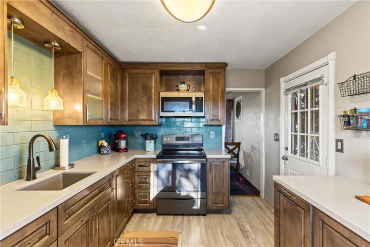 1040 Jackalope Avenue, Joshua Tree, California 92252