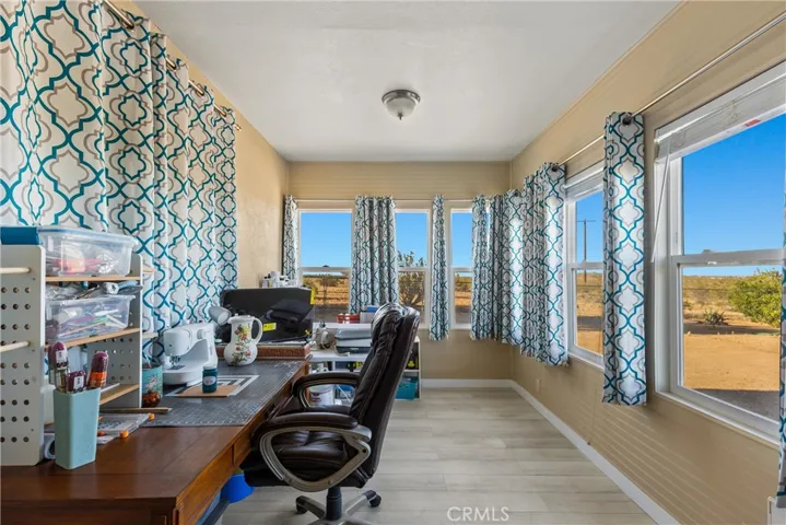 1040 Jackalope Avenue, Joshua Tree, California 92252