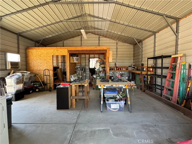 1040 Jackalope Avenue, Joshua Tree, California 92252