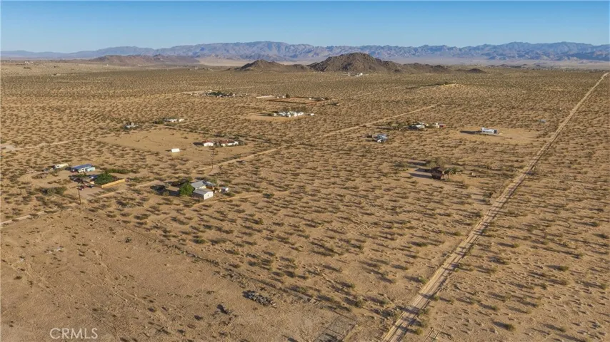 1040 Jackalope Avenue, Joshua Tree, California 92252