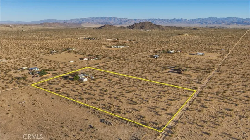 1040 Jackalope Avenue, Joshua Tree, California 92252