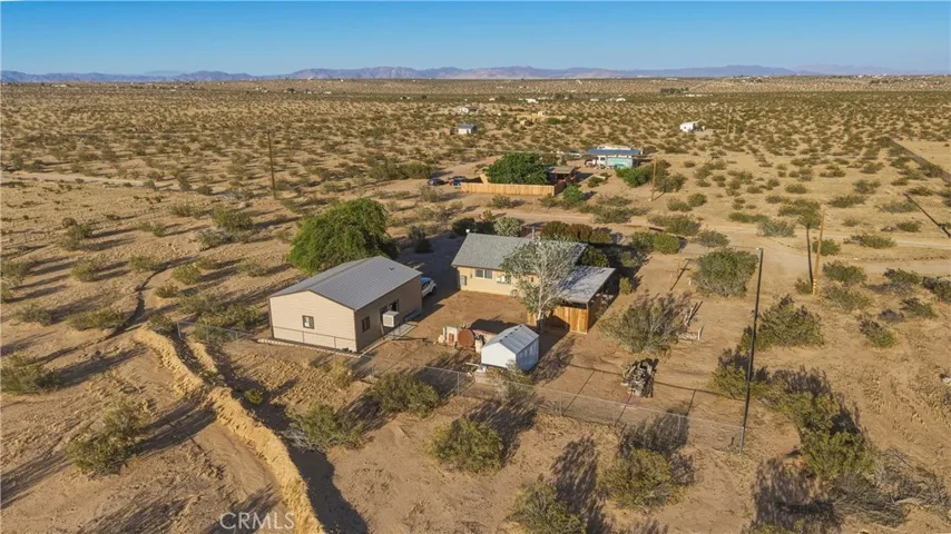 1040 Jackalope Avenue, Joshua Tree, California 92252