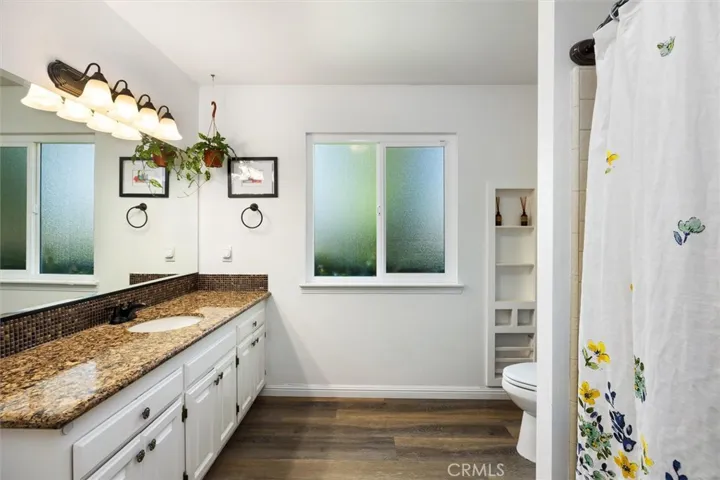 32 Las Praderas, San Luis Obispo, California 93401