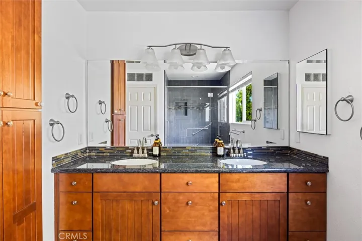 32 Las Praderas, San Luis Obispo, California 93401
