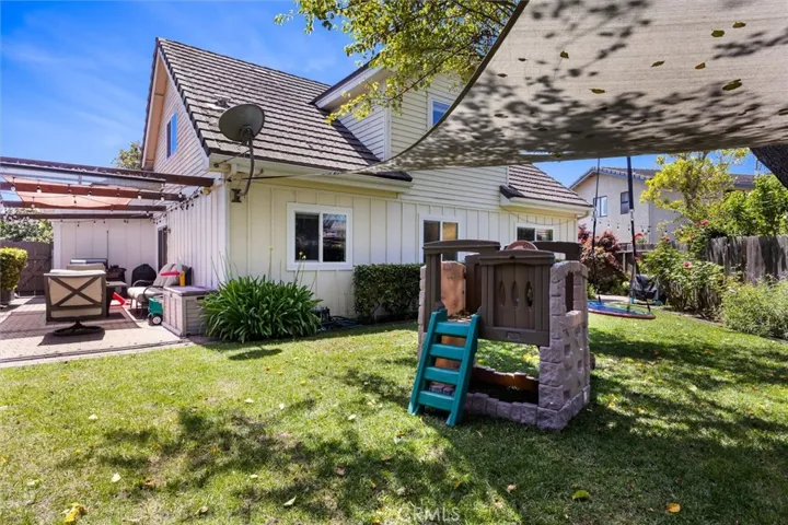 32 Las Praderas, San Luis Obispo, California 93401