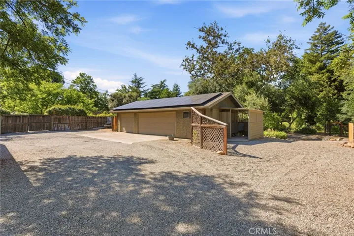 Detached 3 car garage