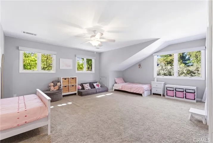 Upstairs Bedroom2