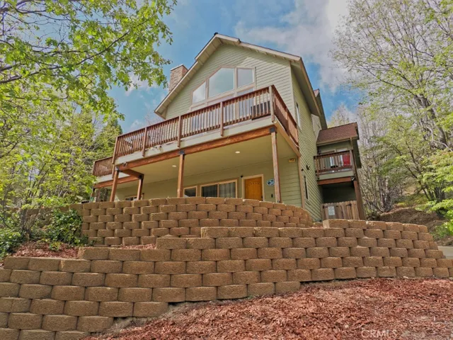 756 Brentwood, Lake Arrowhead, California 92352