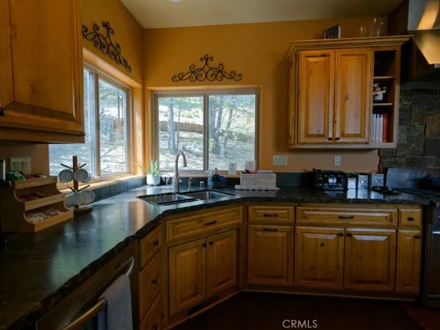756 Brentwood, Lake Arrowhead, California 92352
