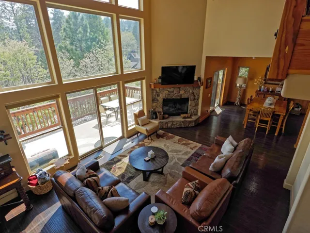 756 Brentwood, Lake Arrowhead, California 92352