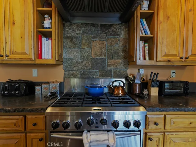 756 Brentwood, Lake Arrowhead, California 92352