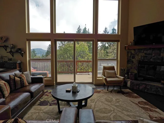 756 Brentwood, Lake Arrowhead, California 92352