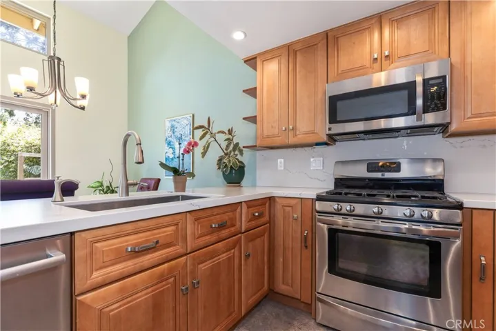 1237 Vista Del Lago, San Luis Obispo, California 93405