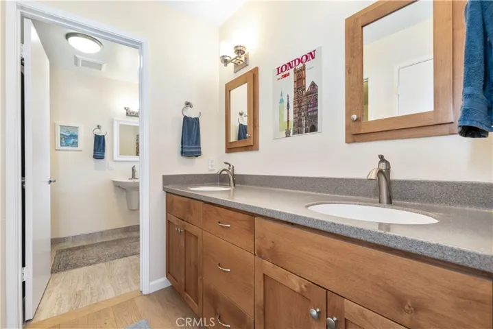 1237 Vista Del Lago, San Luis Obispo, California 93405