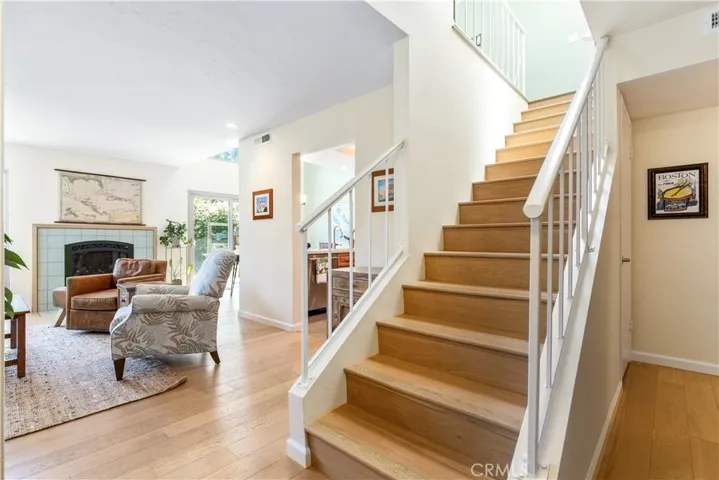 1237 Vista Del Lago, San Luis Obispo, California 93405