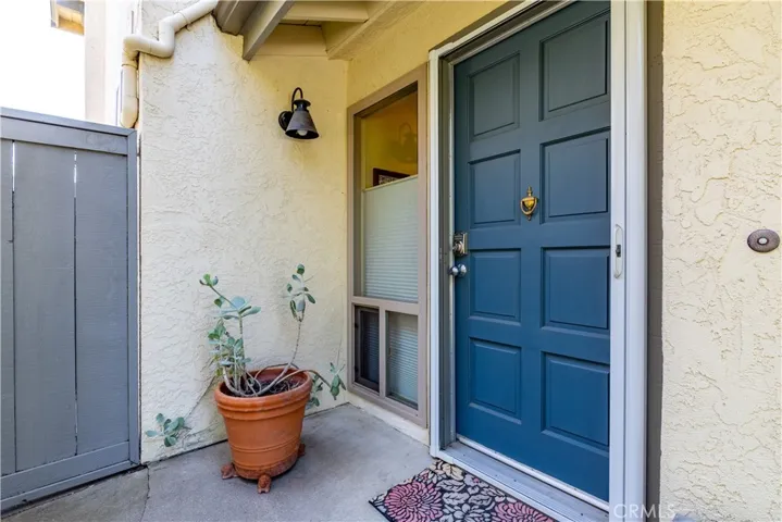 1237 Vista Del Lago, San Luis Obispo, California 93405