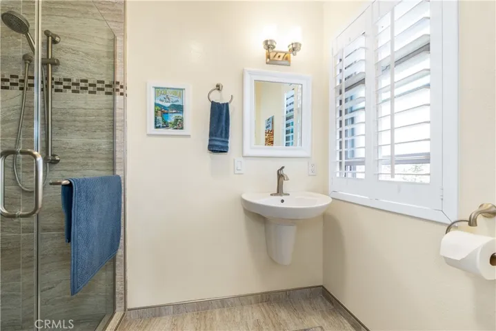 1237 Vista Del Lago, San Luis Obispo, California 93405