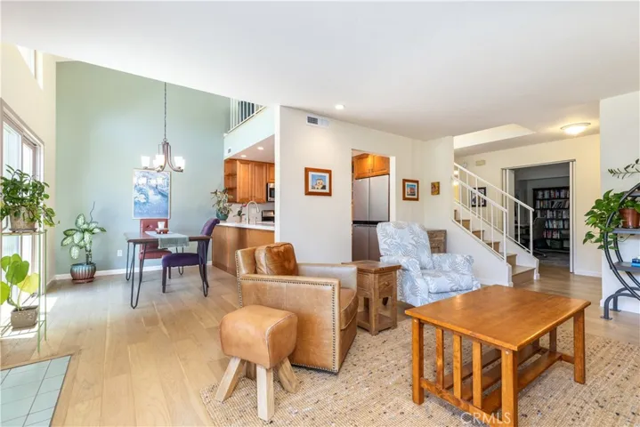 1237 Vista Del Lago, San Luis Obispo, California 93405
