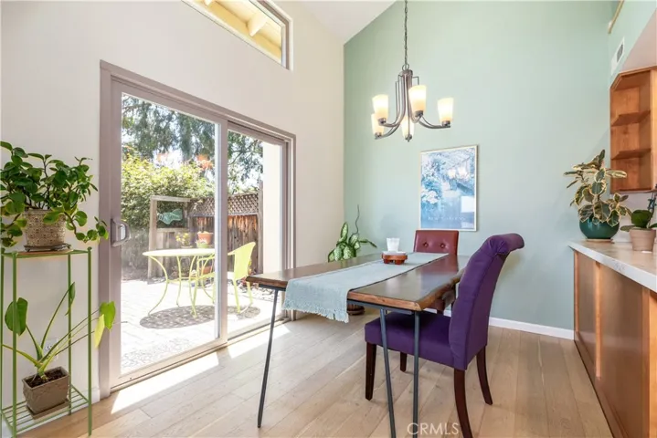 1237 Vista Del Lago, San Luis Obispo, California 93405